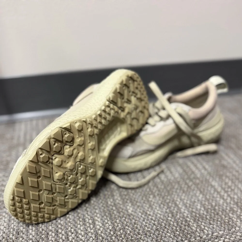 Vans MTE UltraRange Neo VR3 Shoe
color: Mono Sage W8.5 M7 - Picture 4 of 7